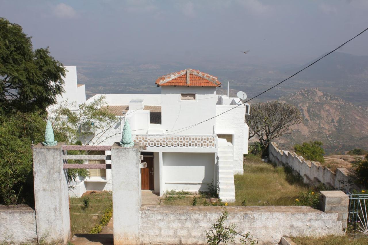 Horsley Hills Holiday Homes Madanapalle Exterior photo
